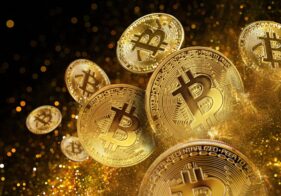 Bitcoin panuje, další kryptoměny skomírají.